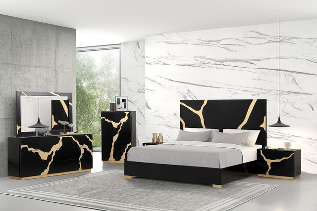 goldsberg-queen-bed-with-gold-trim