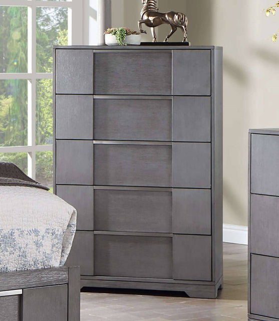 regulus-chest
