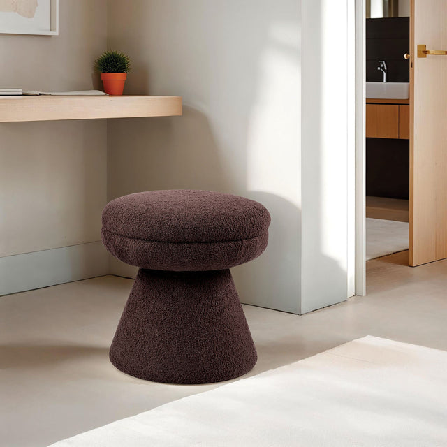 cynthia-stool