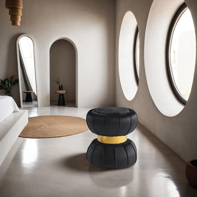 dorothea-stool