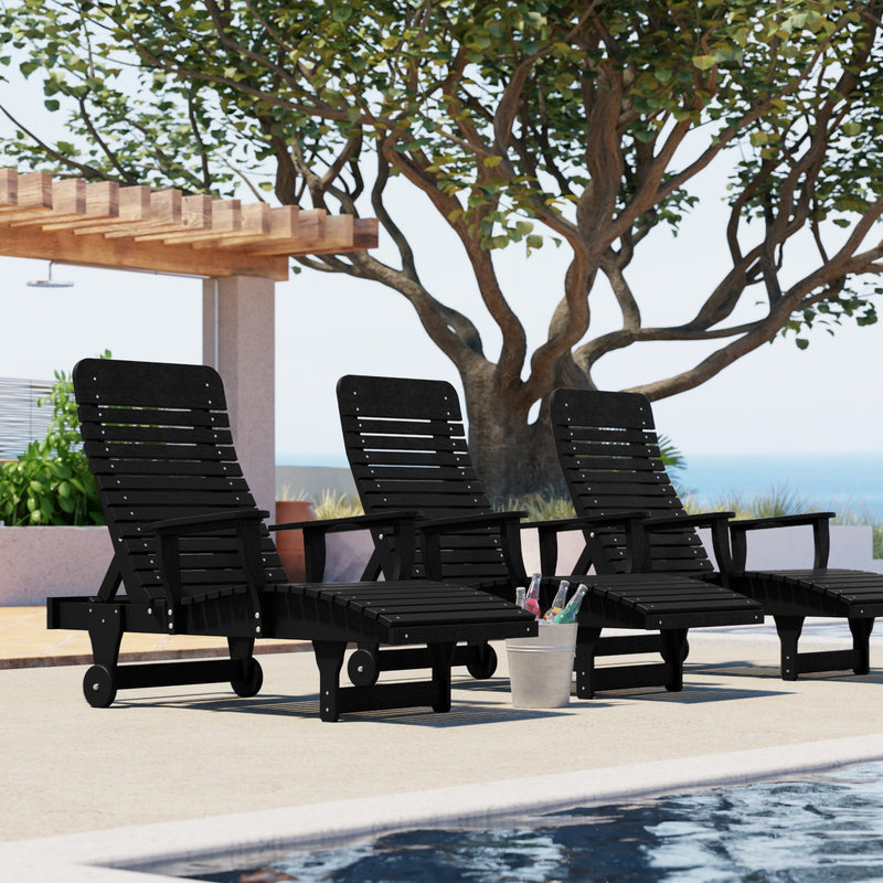 Signature Chaise Lounge by Wildridge