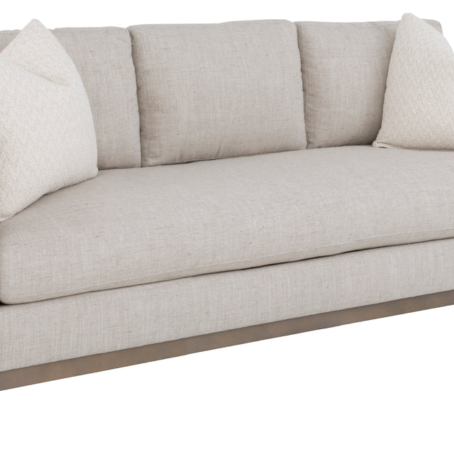 Fairfield Chair Mercer Sofa w/2 Contrast Pillows (sku: P-2750-86-A)