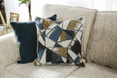 delgada-loveseat